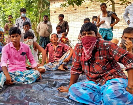 ফিরে আসা পরিযায়ী শ্রমিকদের আজও রোজগার নেই।।