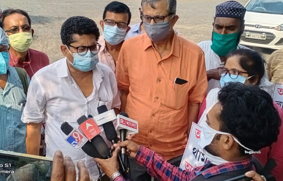 অবিলম্বে ভোটের পর সন্ত্রাস বন্ধ হোক -উঃ২৪ পরগনা সংযুক্ত মোর্চার প্রশাসনে ডেপুটেশন   