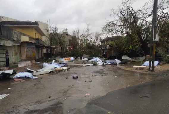 তওতে তাণ্ডবে উত্তাল গুজরাট-গোয়া-মহারাষ্ট্র  