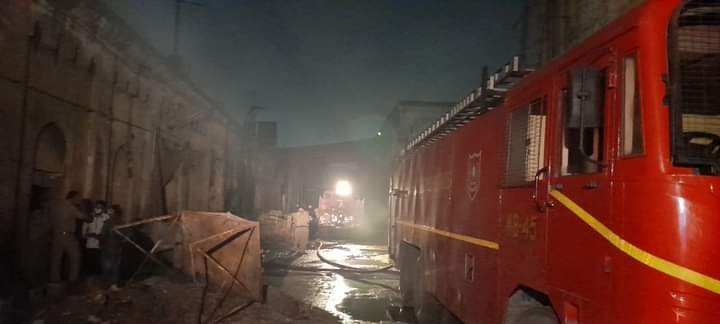 কামারহাটি জুট মিলে আগুন । উৎপাদন বন্ধ ।