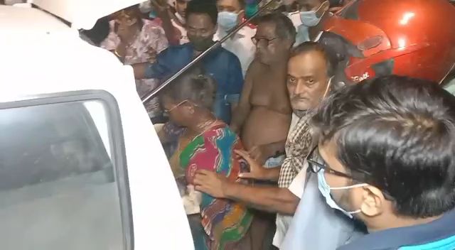 লেকটাউনে মিনি জয়া সিনেমা হলে বিধ্বংসী আগুন, আহত ২