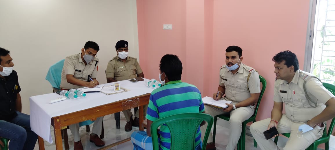 অপরাধমুক্ত সমাজ গড়ে তুলতে দুয়ারে প্রশাসন 