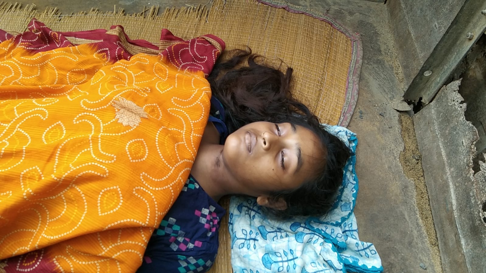 মাধ্যমিকের ফল জেনেই মেধাবী ছাত্রীর আত্মহত্যা