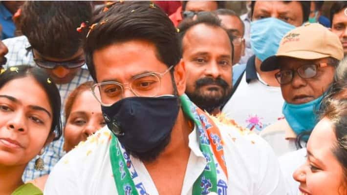 ব্যারাকপুরে বিধায়ক রাজ চক্রবর্তীর ওপর হামলার চেষ্টা আহত ৬ জন।