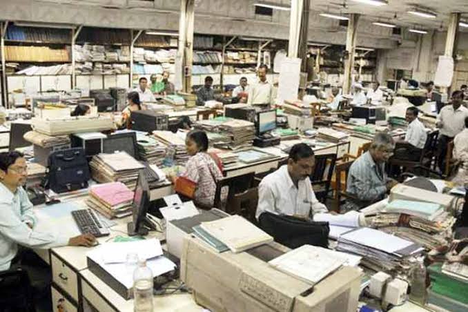 রাজ্য সরকারের মতে ‘ডিএ সরকারি কর্মীদের আইনগত অধিকার নয়’, হাইকোর্টে এমনই বলা হল।ম