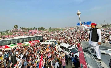 যোগী নয়, যোগ্য সরকার চাই’,   অখিলেশ যাদবের আবেদন জনতার দরবারে