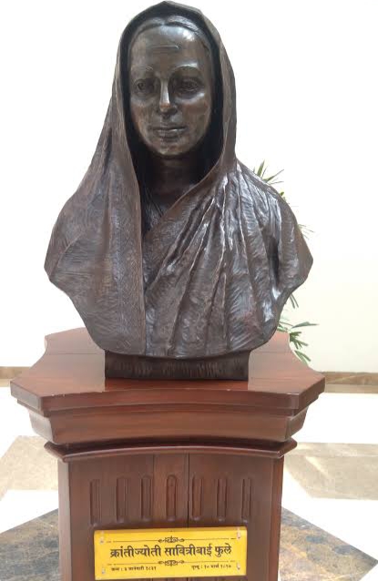 সমাজ সংস্কারক, শিক্ষক ও কবি সাবিত্রীবাঈ ফুলের ১৯১তম জন্মদিনে মনে রেখে