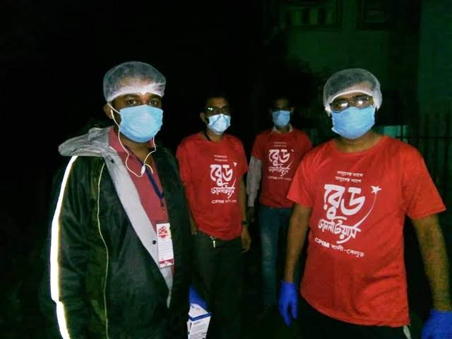 “সরকারে নেই দরকারে আছি” আবার সাহস বুকে রেড ভল্যন্টিয়ারস কোমর বেঁধেছে