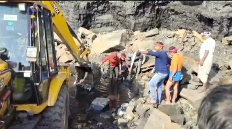 ঝাড়খণ্ডে অবৈধ কয়লা খনিতে ধস , মৃত ১৬, চাপা পড়ে থাকার আশঙ্কা ২০