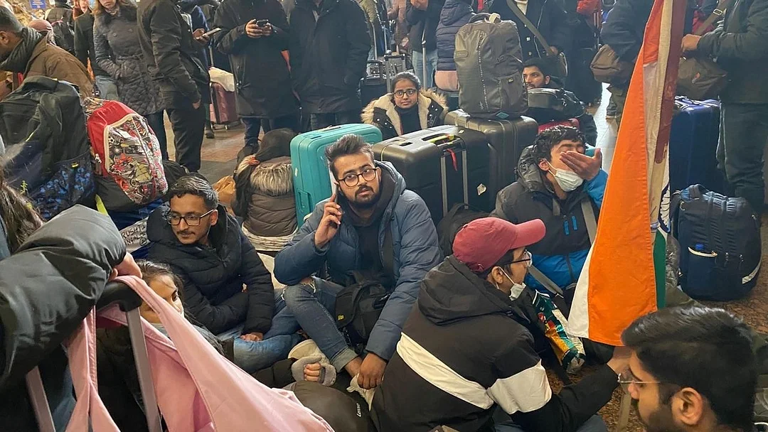 ভারতীয়রা ইউক্রেনের "মানব ঢাল", কিয়েভে ভারতীয়দের আটকে রাখছে ! দাবী রাশিয়ার। মোদি - পুতিন কথা