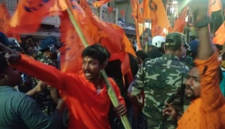 রামনবমীর মিছিলে সংঘর্ষ , এখনও পর্যন্ত গ্রেফতার ৭৭,অশান্তি তৈরি হল দেশজুড়ে