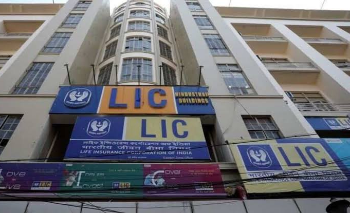 ৪ঠা মে থেকে  LIC-র শেয়ার বাজারে আসা শুরু, বেসরকারিকরণের প্রথম পদক্ষেপ