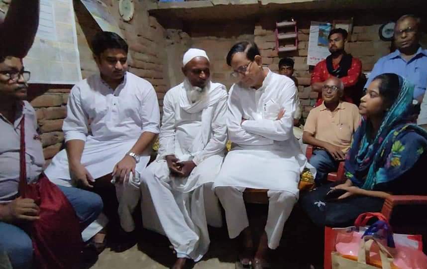 পবিত্র ঈদের দিন , ‘ইনসাফের লড়াইয়ে’ আনিসের বাবার পাশে সেলিম