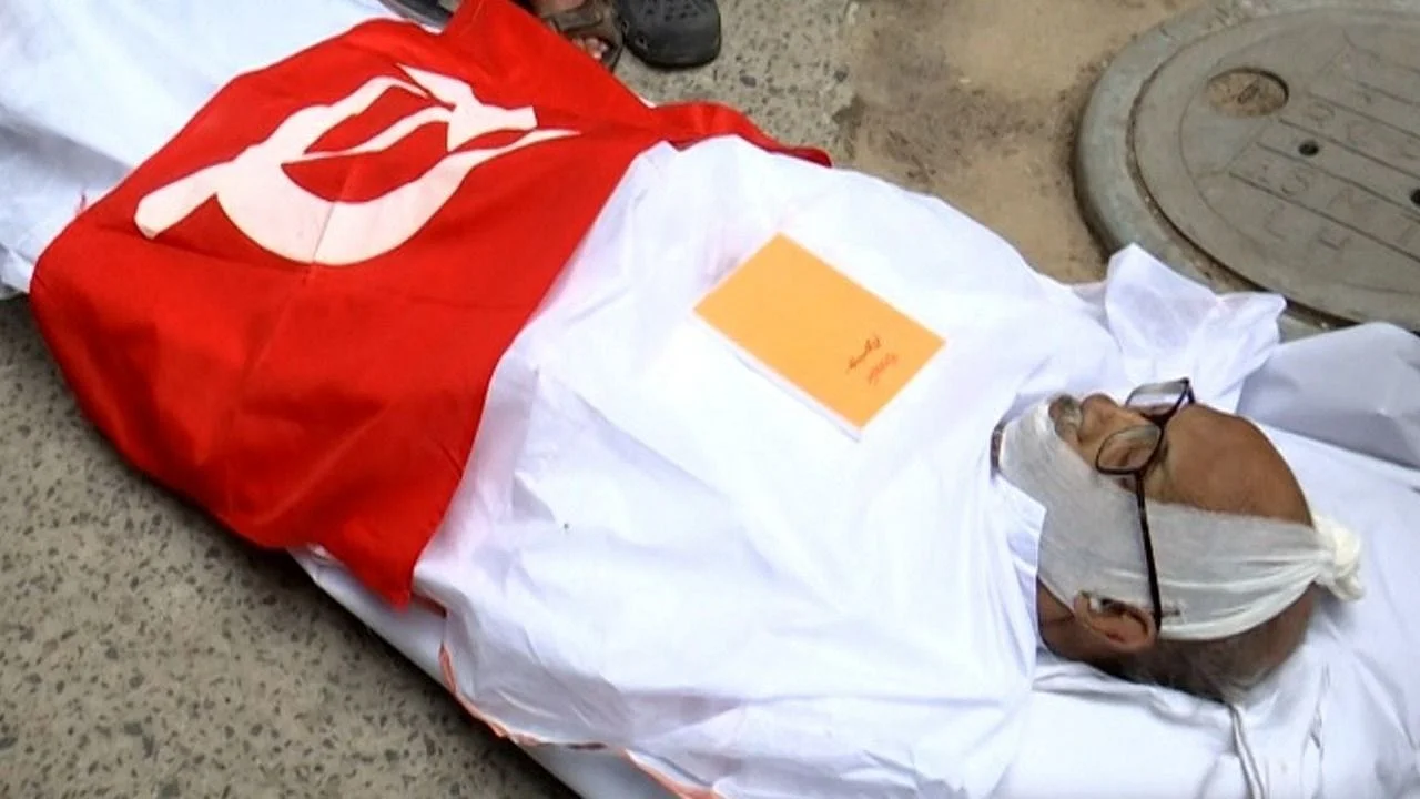 লাল পতাকা জড়িয়ে চলে গেলেন কালোত্তীর্ণ তরুন! দুদিন পর আজও শোক