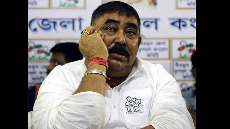 অনুব্রত চাইছেন শিঘ্র অপারেশন! জেল থেকে বাঁচতে? শান্তিনিকেতন মেডিক্যাল কলেজে  অস্ত্রোপচারের আর্জি