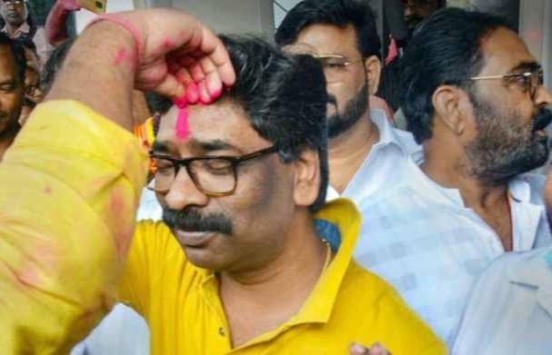 ঝাড়খণ্ডে আস্থা ভোটে জয়ী সোরেন, বহাল বিজেপি বিরোধী জেএমএম সরকার