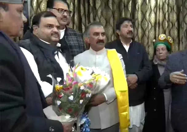 কংগ্রেস হিমাচল প্রদেশের মুখ্যমন্ত্রী, উপ-মুখ্যমন্ত্রীর নাম ঘোষণা করল