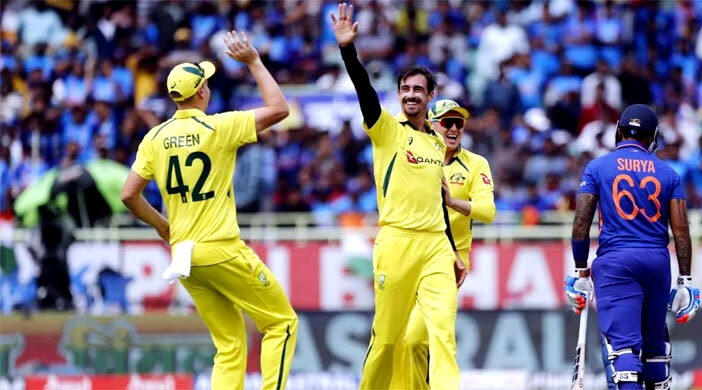 অস্ট্রেলিয়ার স্টার্কের আগুন পেসে ভারত ১১৭ রানে অলআউট