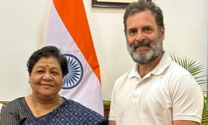 রাজ্যপালের সঙ্গে দেখা করে রাহুল বললেন মণিপুর শান্তি চায়