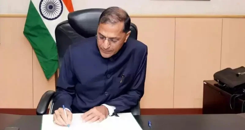 অরুণ গোয়েলের পদত‍্যাগে নির্বাচন কমিশনার ৩ এ ১ কিন্তু কেন?