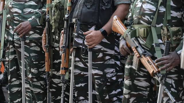 ঘাটালের ডেবরায় গৃহবধূর শ্লীলতাহানিতে অভিযুক্ত জওয়ান, কমিশনের পদক্ষেপ