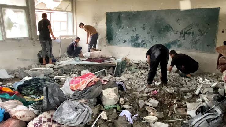 যুক্তরাষ্ট্রের অস্ত্রে জাতিসংঘের স্কুলে ইসরাইলি হামলা নিহত ৪৫ প‍্যালেস্টাইনবাসী