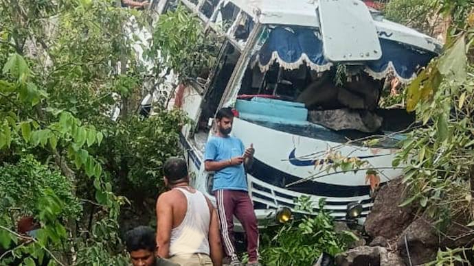 জম্মুতে জঙ্গি হামলার দায়স্বীকার লস্কর শাখার, নিহত ১০ জন পুণ্যার্থী