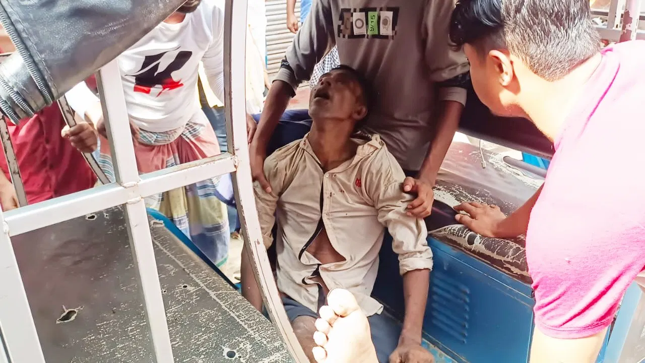 এবার ভাঙড়ে থানার সামনে চোর সন্দেহে গনপিটুনিতে খুন,