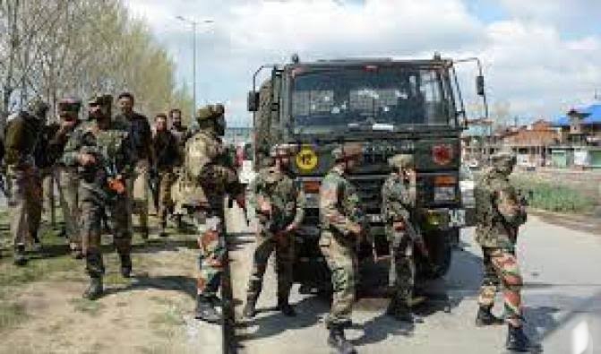 কড়া নিরাপত্তার কাশ্মীরে ফের জঙ্গি হামলায় শহিদ ৫ জওয়ান