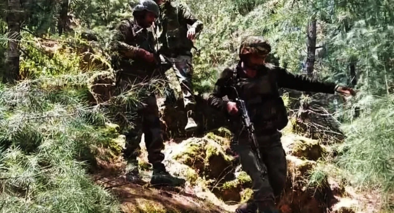 ফের জঙ্গি হামলা ভূস্বর্গে, এক CRPF জওয়ানের মৃত্যু