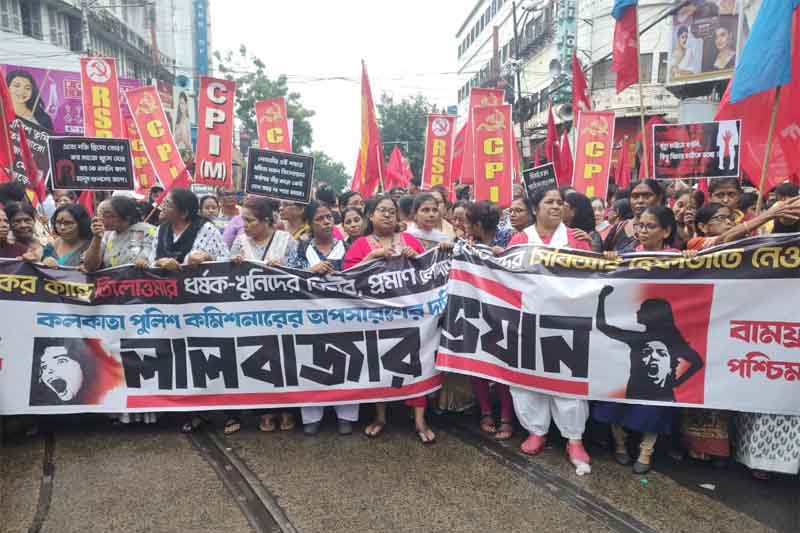 লালবাজার ব‍্যারিকেডের সামনে সারারাত অবস্থানে বামপন্থীরা