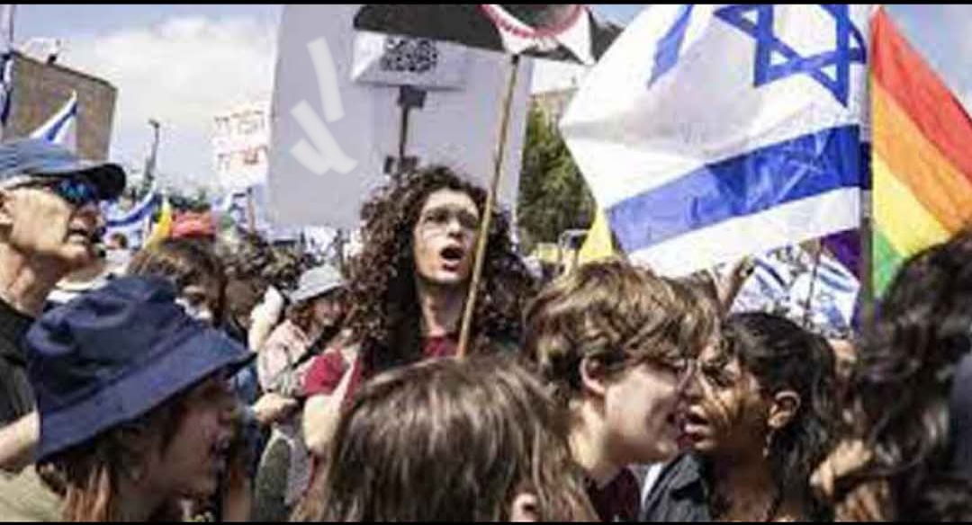 .গাজায় অভিযান বন্ধের দাবিতে ইসরায়েলে হাজার মানুষের বিক্ষোভ