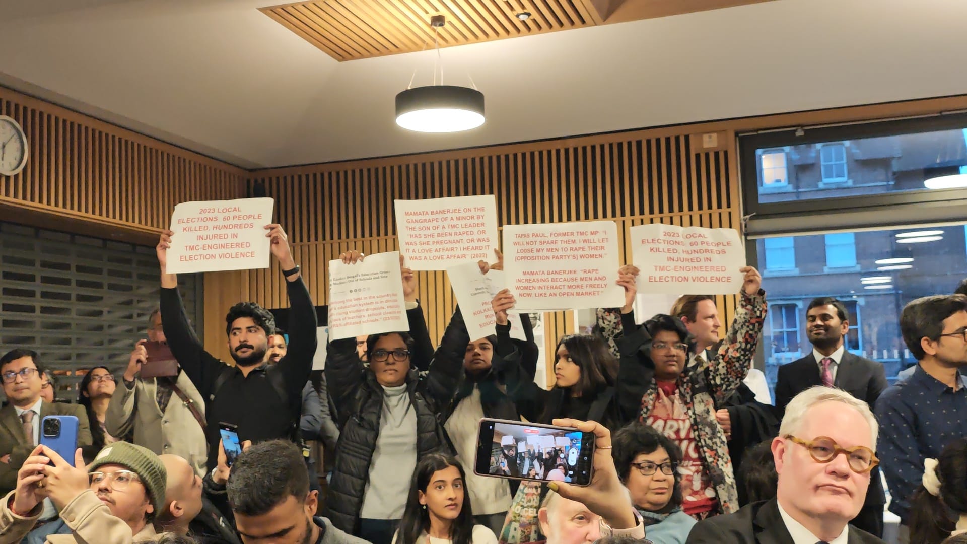 'অক্সফোর্ডে মিথ্যাভাষণ দেবেন..' লন্ডনে গিয়ে SFI-UK র প্রশ্নের মুখে মুখ্যমন্ত্রী