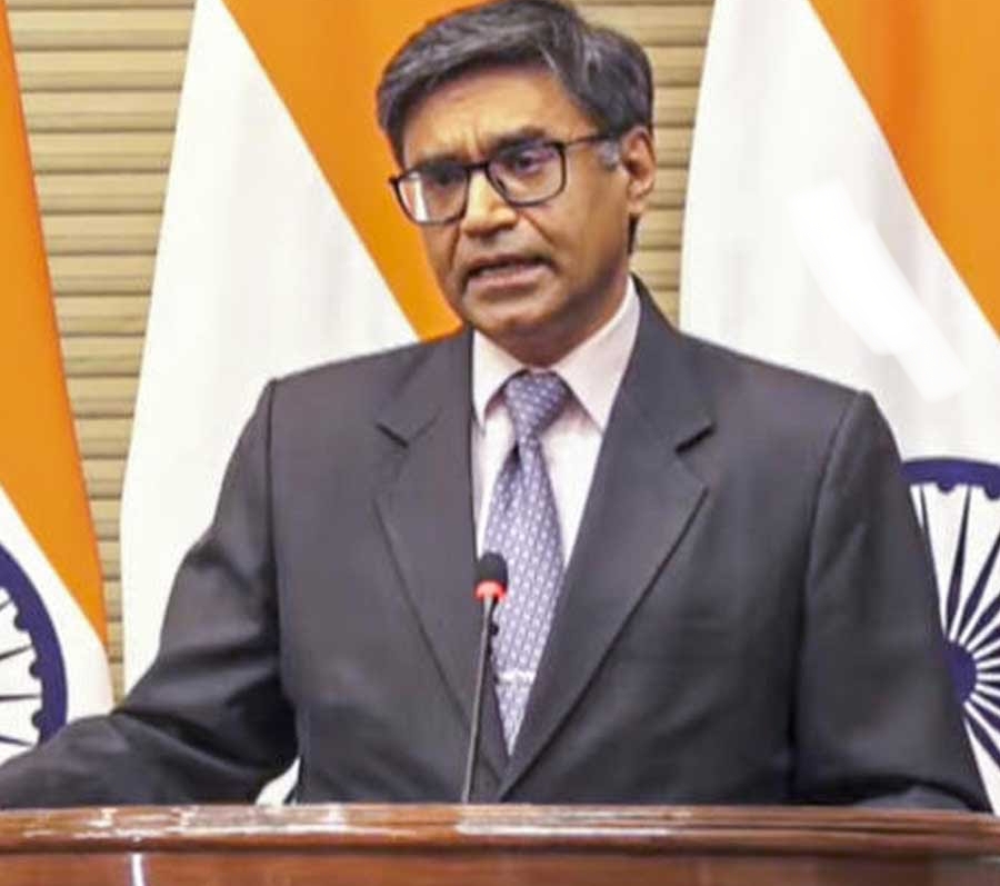 সমাজমাধ্যমে বিদেশসচিব মিস্রীকে কন‍্যাসহ কুৎসিত আক্রমণ করল উগ্র দক্ষিণপন্থীরা