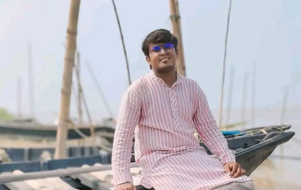 মর্মান্তিকঃ চাকরিহারা তরুণ শিক্ষকের ব্রেন স্ট্রোকে মৃত্যু, তীব্র মানসিক চাপই কারন