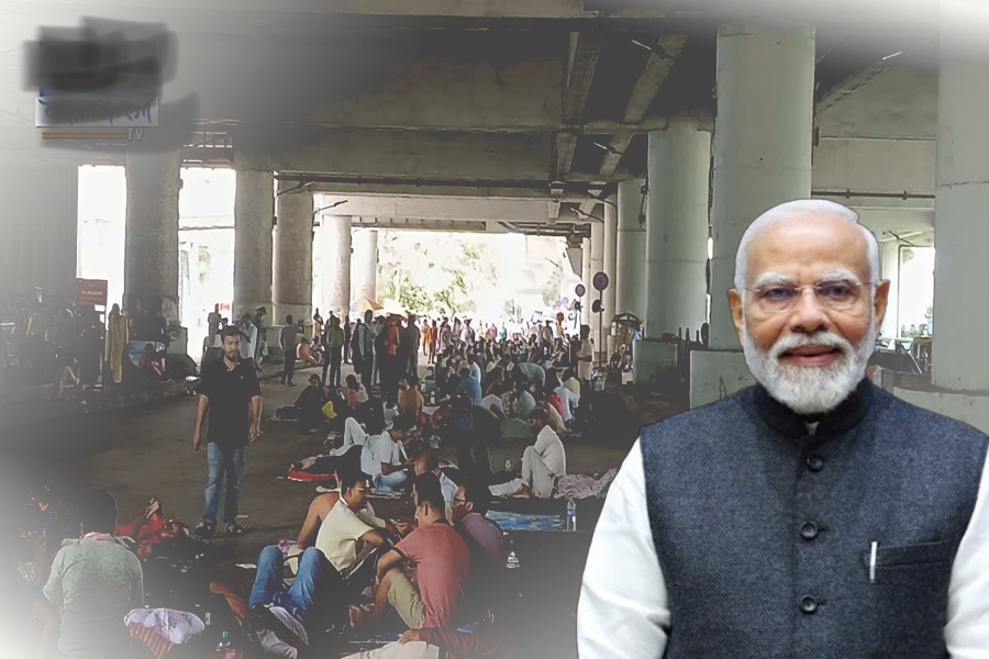 বারবার আবেদনও বঙ্গে এসেও চাকরিহারা শিক্ষকদের সাথে দেখা করলেন না প্রধানমন্ত্রী হতাশ শিক্ষকরা