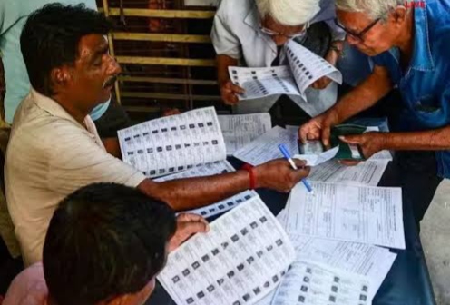 ৬০ লাখের মধ্যে নিষ্পত্তি ৩২ লাখের, বাদ ১৩ লাখ; গনতন্ত্র কি প্রশ্নের মুখে?