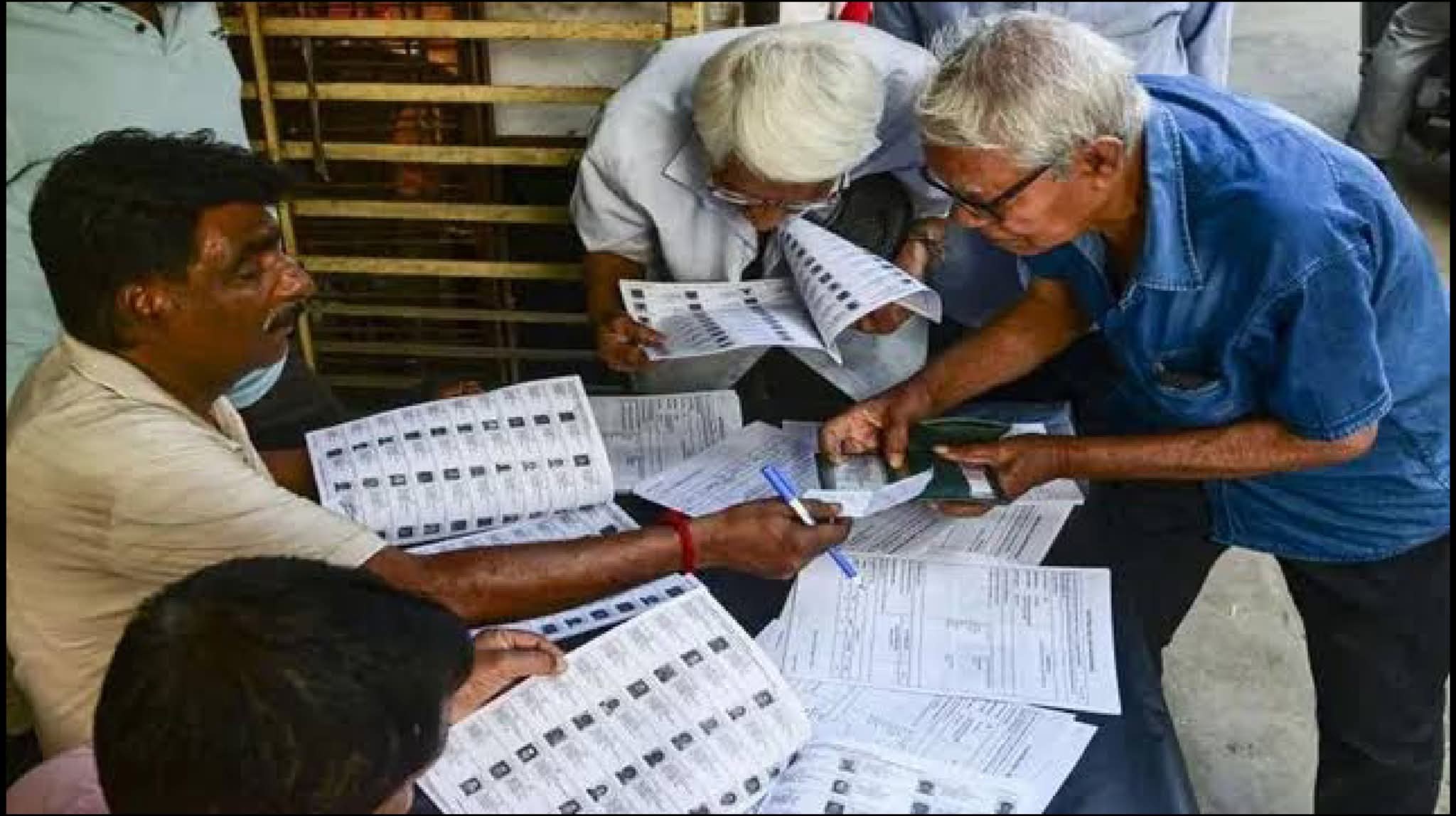 কমিশনের তৃতীয় ভোটার তালিকা প্রকাশ! 'বিবেচনাধীন' বহু এখনো 
