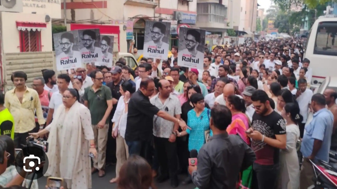 'জাস্টিস ফর রাহুল', মৌন মিছিলে প্রতিবাদী টলিউড   