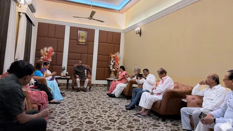 মোদি সরকার সমর্থনে ত্রিপুরার NCPI -তে যুক্ত হলেন ২০ তৃণমূল সাংসদ